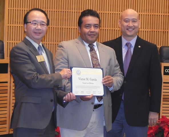 12152015 - Mayor Award - Victor Garcia
